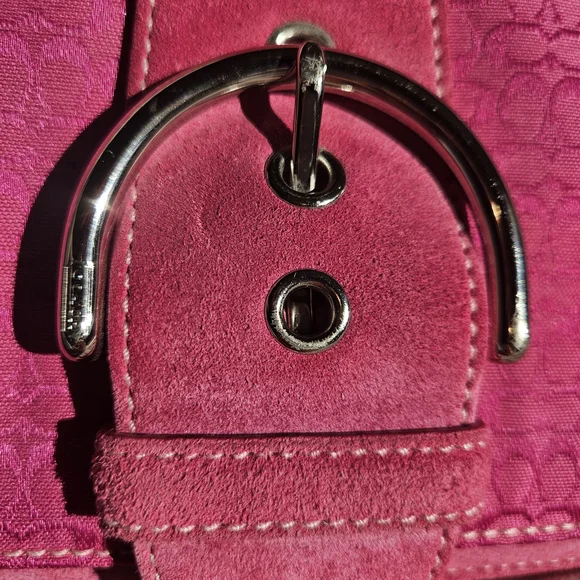 Coach Soho Signature Buckle Bag - Picture 13 of 14